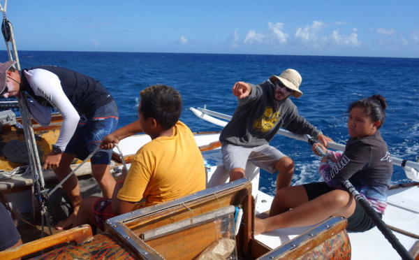 Navigation : des collégiens de Moorea sur la voie des ancêtres