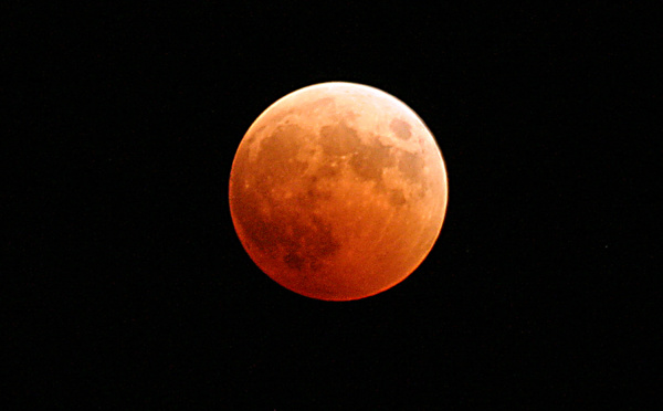 Lune sanglante ce soir dès 21 heures : la plus belle éclipse de lune prévue avant longtemps