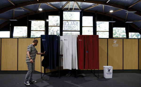 Les Français appelés aux urnes, l'abstention en arbitre des législatives