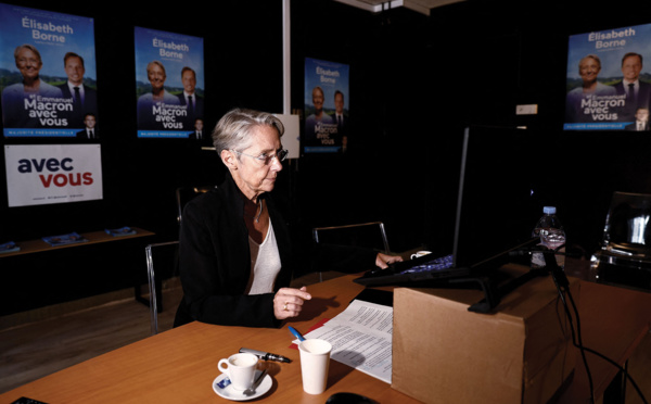 Parmi les 15 ministres candidats, Borne, Véran et Attal confortés, Montchalin en danger