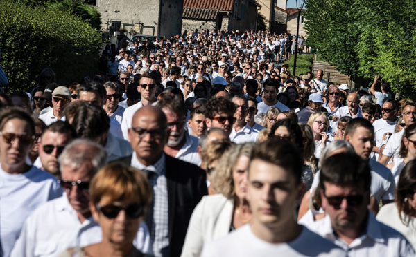 Marche blanche pour Emma, l'adolescente tuée par son petit ami