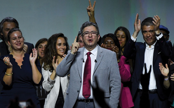 Législatives: la macronie sonnée, la Nupes confortée, le RN salue un "tsunami"