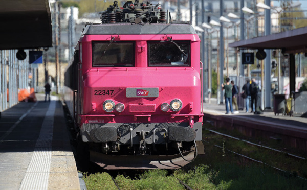 Salaires: grève nationale à la SNCF la veille des grandes vacances