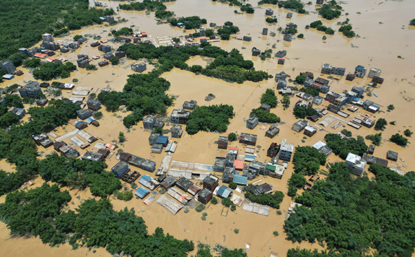 Canicule et inondations inédites déferlent en Chine