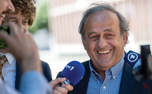 Foot: jugés pour escroquerie, Platini et Blatter acquittés en Suisse