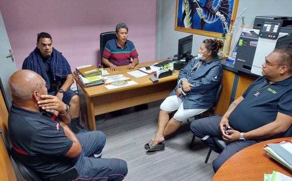 La mairie interdit le surf à Teahupo'o