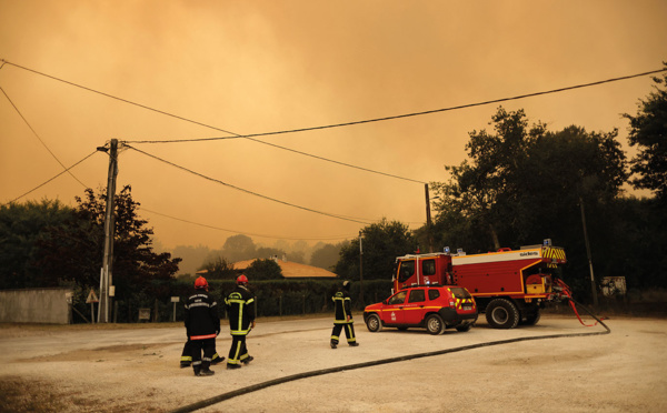 En Gironde et près d'Avignon, d'importants incendies en cours et des fortes chaleurs