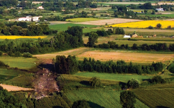 Huit morts dans le crash d'un avion cargo ukrainien dans le nord de la Grèce