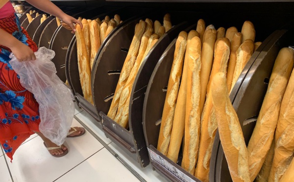 ​La baguette de pain passe à 60 Fcfp au 1er août