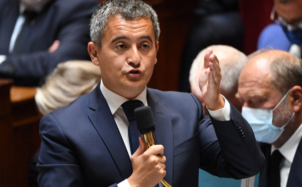 Etrangers délinquants: Darmanin "assume une forme de double peine", condamnation puis expulsion