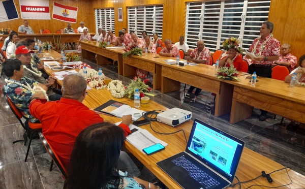 ​Le gouvernement fait le tour des projets de Huahine