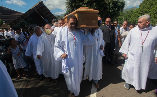 Dernier au revoir à Monseigneur Hubert