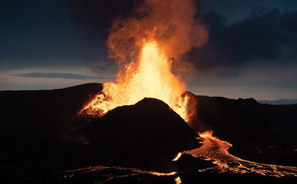 En Islande, la nouvelle éruption attire les curieux