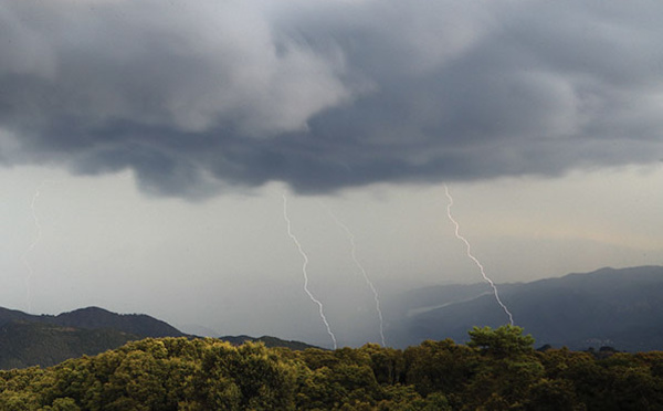 Orages: 8 départements en vigilance orange sur l'arc méditerranéen, annonce Météo-France