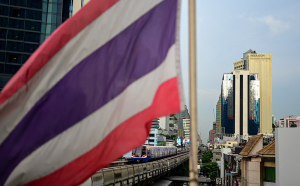 Crise politique en Thaïlande, le Premier ministre suspendu