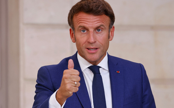 Macron installe le CNR, déjà contesté, voire boycotté