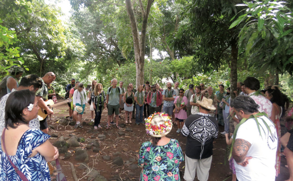 Des linguistes en immersion culturelle à Moorea