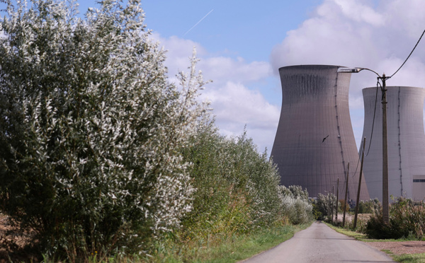 Nucléaire: la Belgique, en plein doute, ferme son premier réacteur