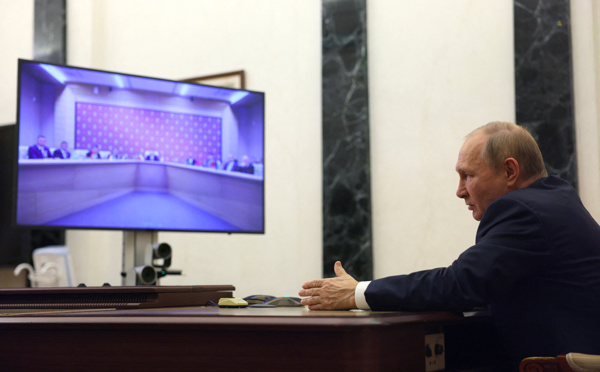 Poutine signe l'annexion de quatre régions d'Ukraine