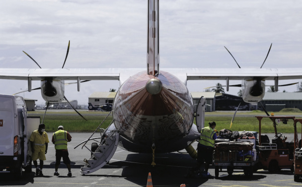 ​4 000 passagers en attente de vol