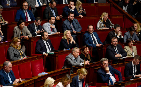 Budget Sécu: les motions de censure débattues lundi après-midi