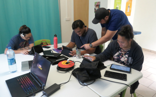 Formation des futurs codeurs de Moorea