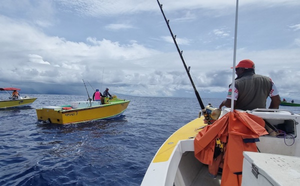 ​Des recherches jusqu'à Tetiaroa et Moorea pour les disparus de la Papeno'o