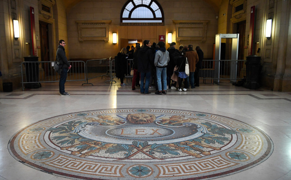 Jusqu'à 17 ans de prison au procès à Paris d'un vaste trafic de cocaïne par voiliers