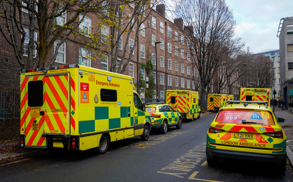 Au Royaume-Uni, grève à hauts risques des ambulanciers