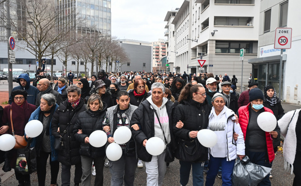 Incendie à Vaulx-en-Velin : marche blanche pour la "solidarité"