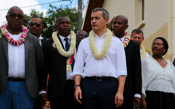 A Mayotte, Darmanin poursuit l'offensive contre l'immigration clandestine