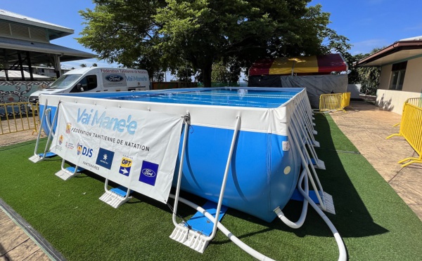 Un bassin de natation mobile à l'école Erima