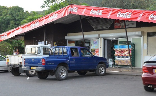 A Teva i Uta l’interdiction de vente d’alcool reprend de la bouteille