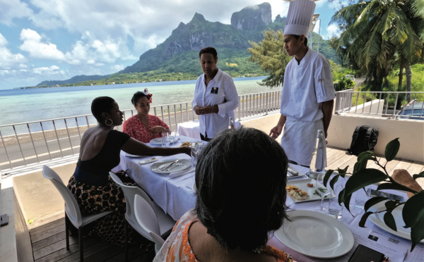 Le Trophy Table Art en escale à Bora Bora