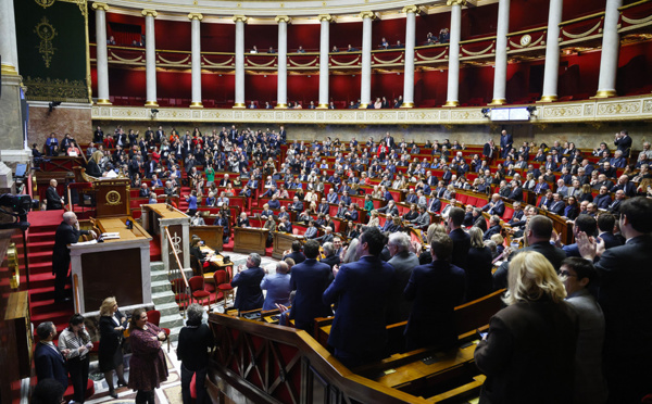 Retraites: mobilisation en baisse tandis que les débats patinent à l'Assemblée