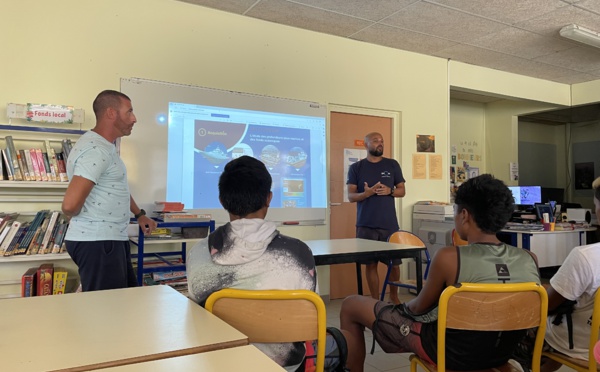 Les marins du Shom font des relevés à Hao et s’occupent de la relève