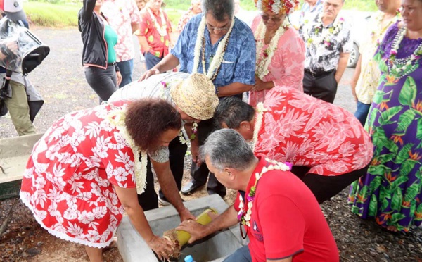 À Moorea, Édouard Fritch fait la tournée des projets