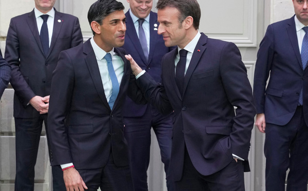 Les "grands amis" Macron et Sunak se rencontrent pour un "renouveau" franco-britannique