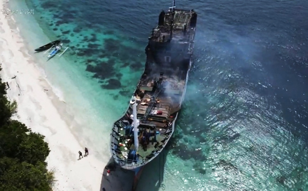 Philippines: 31 morts dans l'incendie d'un ferry, selon un nouveau bilan