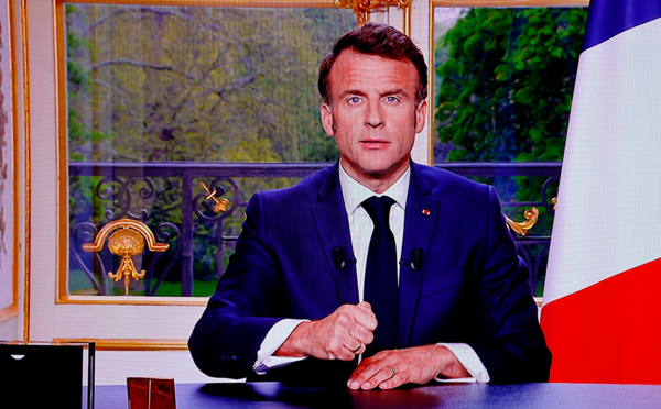 Pour tourner la page des retraites, Macron affiche une "accélération" tous azimuts