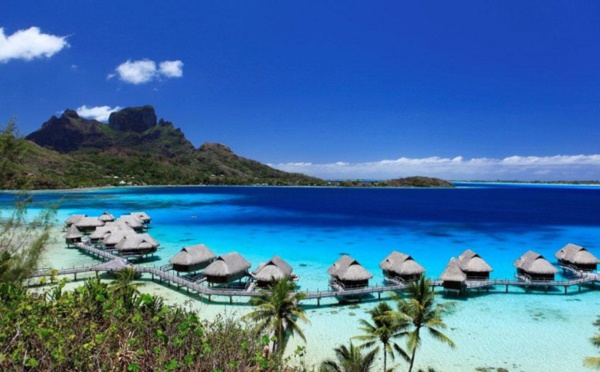Les Sofitel de Bora Bora cédés au groupe Royal, 50 salariés repris en 2025
