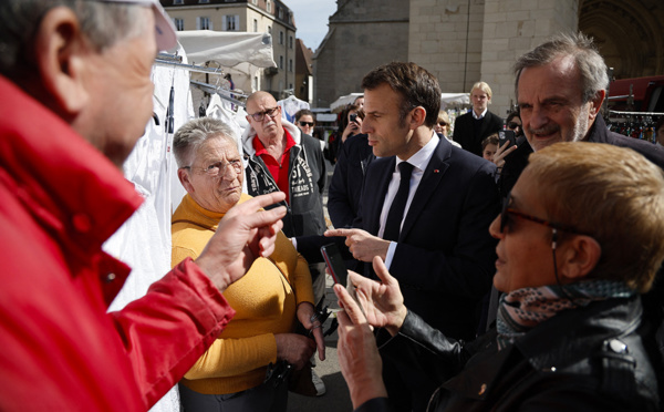 Macron à l'écoute de la "colère" des Français dans le Jura