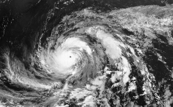 Guam évacue sa population côtière en amont du supertyphon Mawar