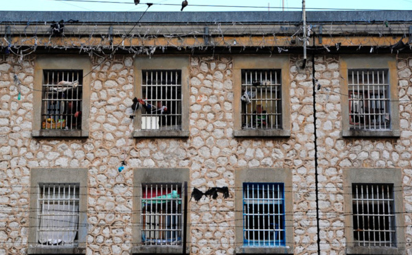 Prisons: nouveau record de détenus en France