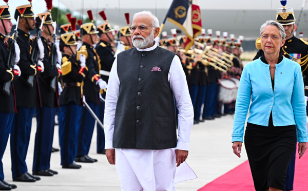 Invité d'honneur et partenaire privilégié, Narendra Modi arrive à Paris