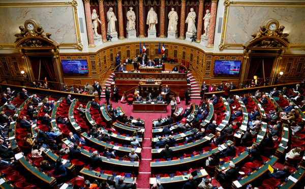 Nouvelle-Calédonie: des sénateurs insistent sur l'importance de négociations tripartites