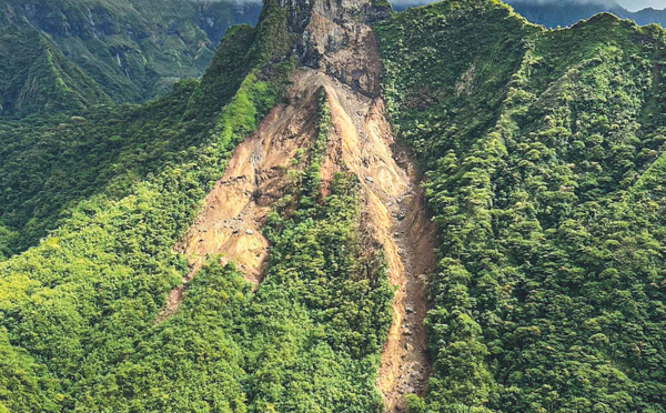 Impressionnant éboulement à la Maroto