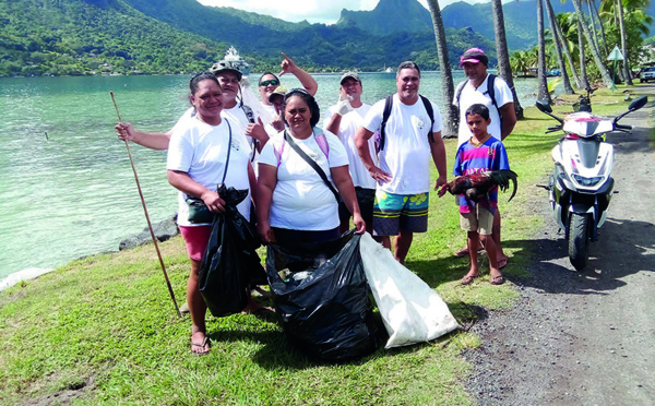 Moorea fait la chasse aux déchets