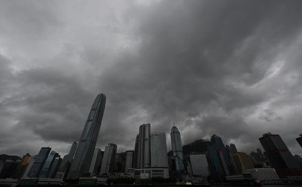 Après Hong Kong, le typhon Koinu se dirige vers l'île chinoise d'Hainan