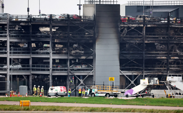 Reprise des vols à l'aéroport londonien de Luton après un important incendie
